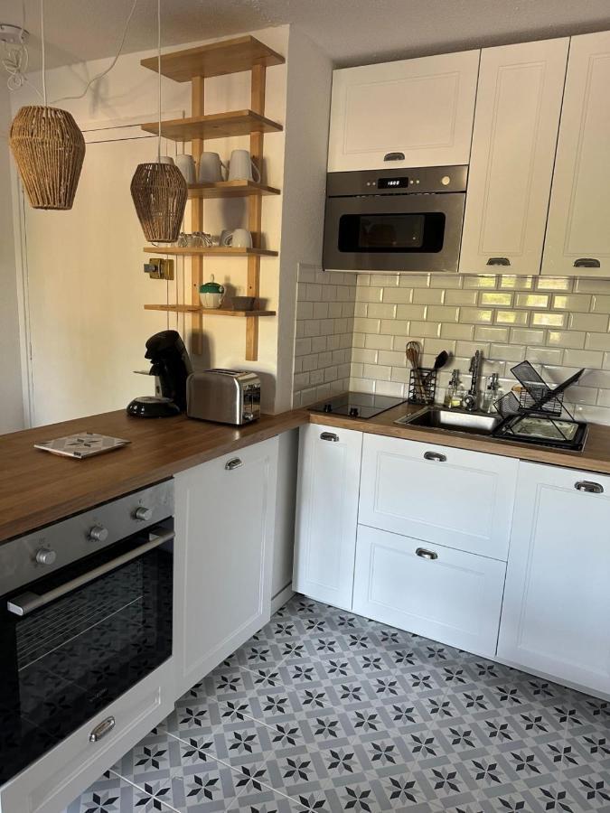 Very Cosy Apartment At 200 M From The Beaches La Londe-les-Maures Luaran gambar