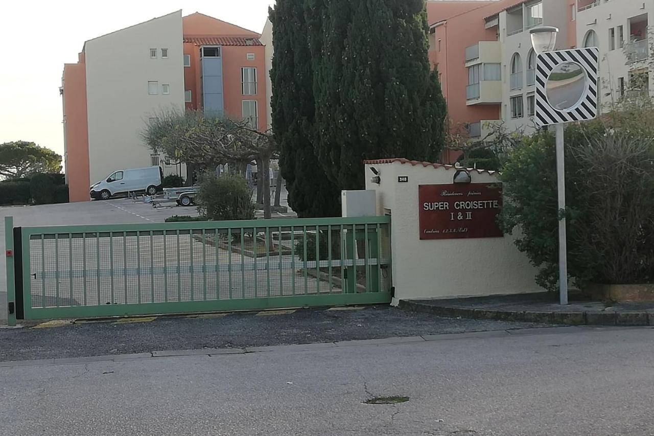 Very Cosy Apartment At 200 M From The Beaches La Londe-les-Maures Luaran gambar