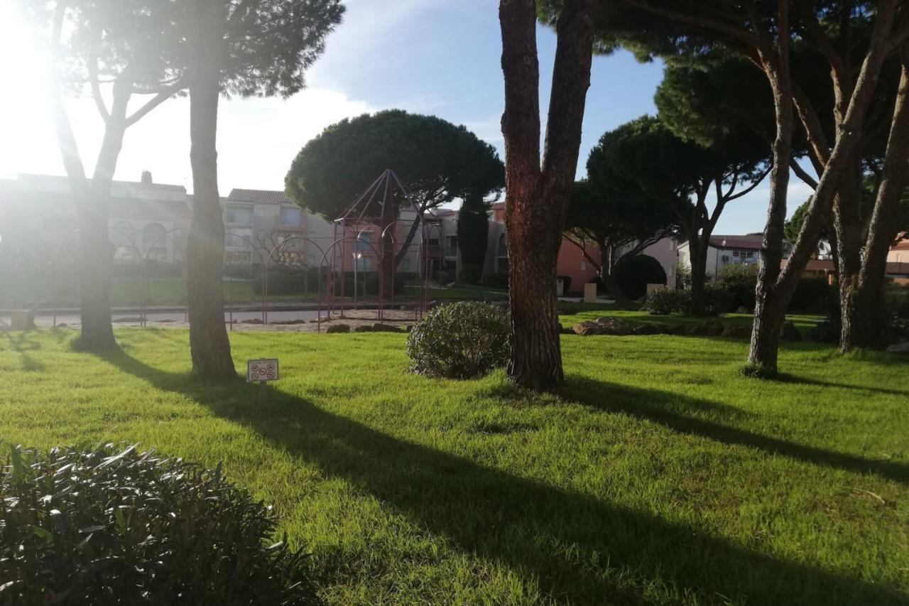 Very Cosy Apartment At 200 M From The Beaches La Londe-les-Maures Luaran gambar
